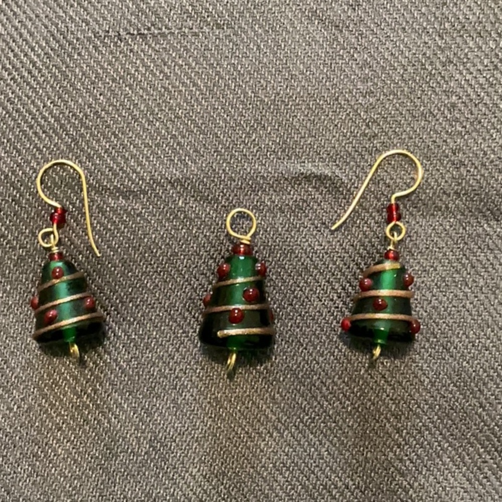 Glass art Christmas tree pierced dangle earrings and pendant set